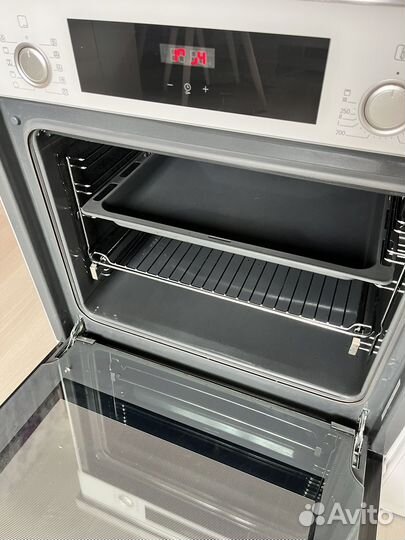 Электрический духовой шкаф Bosch HBF234EW0R