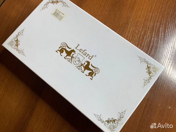 Продам блюдо фарфоровое Lefard новое