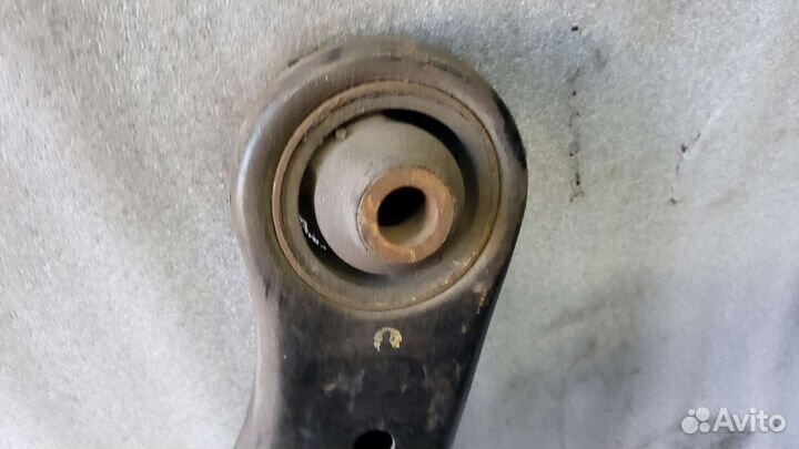 Рычаг правый Mitsubishi Outlander CU