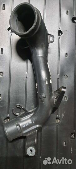 Трубка интеркуллера жук, патрубок кулера жук