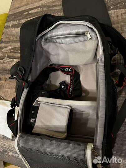 Зеркальный фотоаппарат cаnon 7d