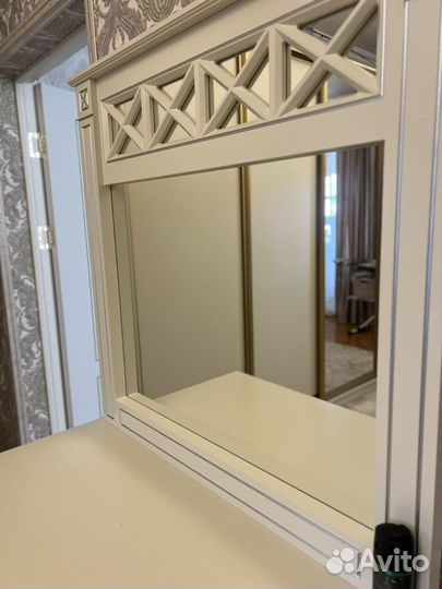 Комод белый