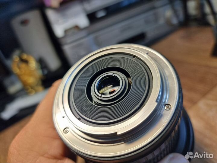 Объектив Samyang 8mm f/3.5 для Canon EF-S