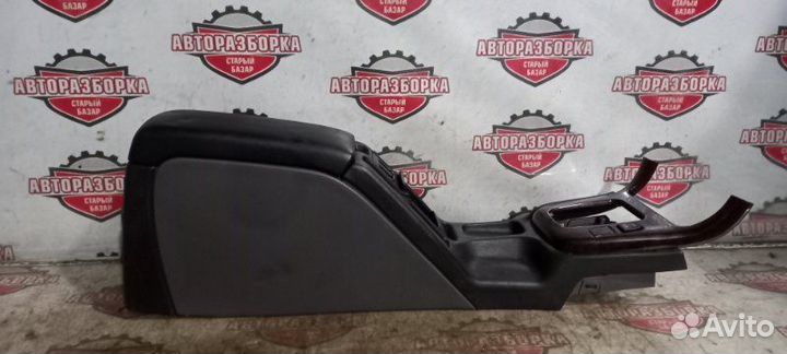 Бардачок между сиденьями Subaru Legacy BH5