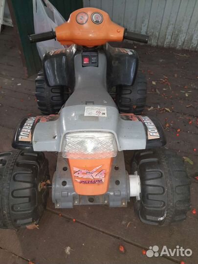 Детский квадроцикл на аккумуляторе