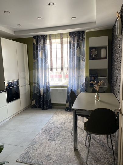 2-к. квартира, 64 м², 17/17 эт.