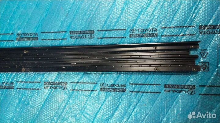 Подножка правая Ленд Крузер 200 07-12