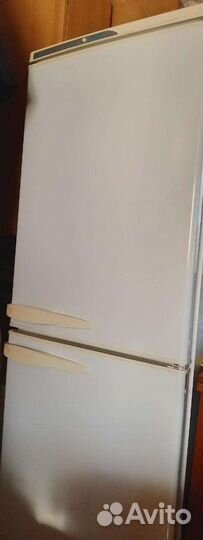 Холодильник stinol