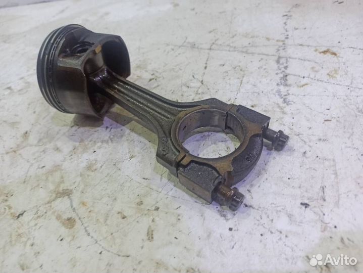 Поршень с шатуном Mercedes W208 CLK