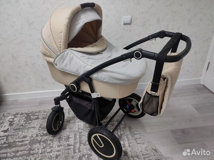 Коляска 3 в 1 Geoby.В отличном состоянии