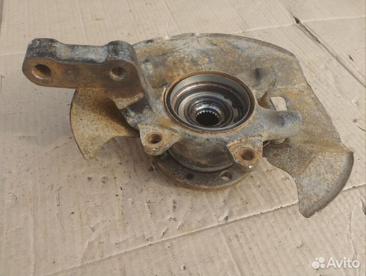 Поворотный кулак передний правый LADA Granta