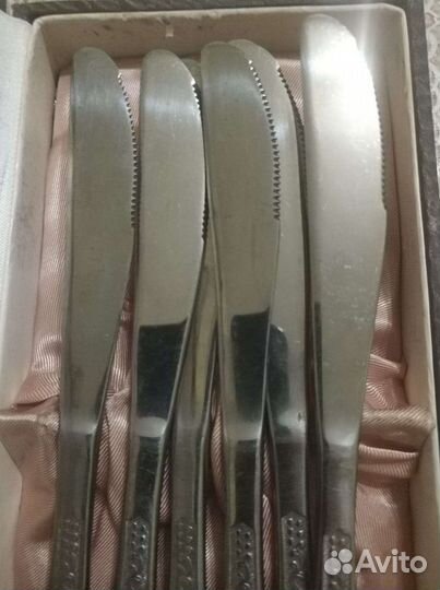 Набор ножей для мяса с зазубринами