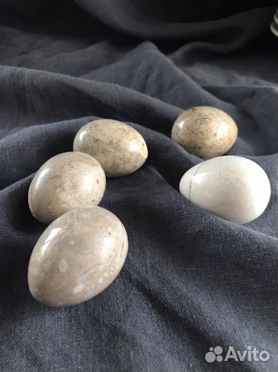 Яйца к Пасхе из камня