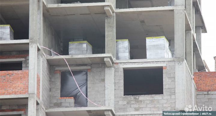 Бригада каменщиков на керамзитоблоки