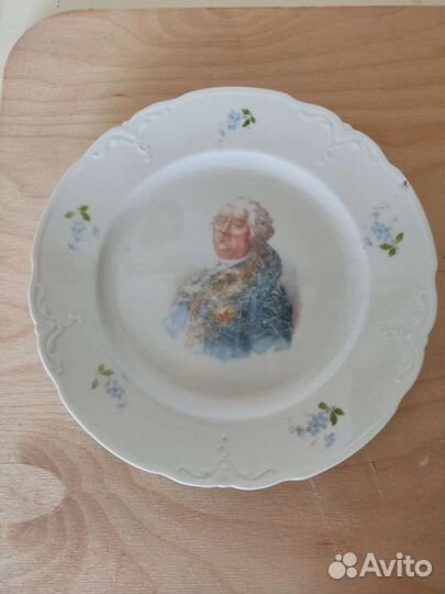 Пустая бутылка в виде лошади