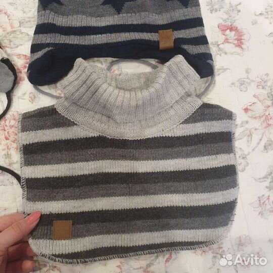 Комплект шапка+манишка на мальчика