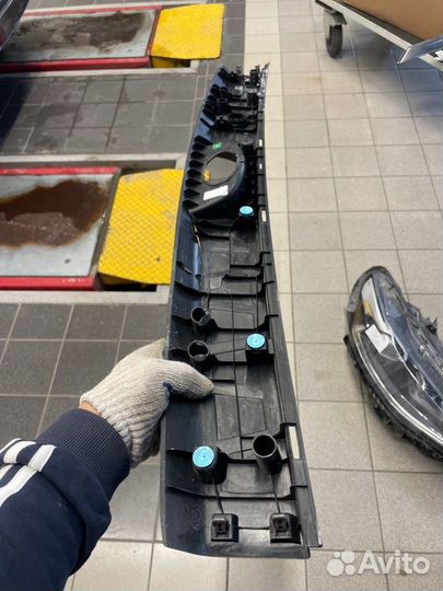 Накладка панели задняя Kia Mohave