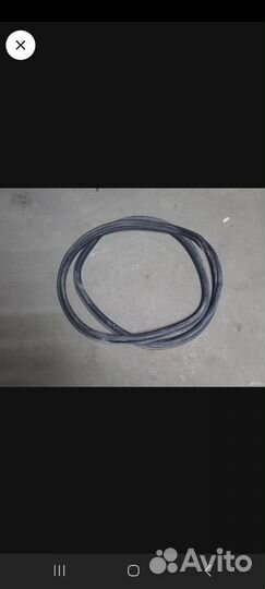 Уплотнитель двери багажника Renault Clio 3