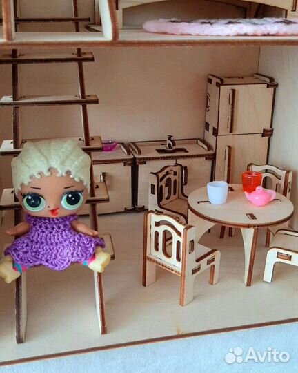 Домик кукольный с мебелью новый