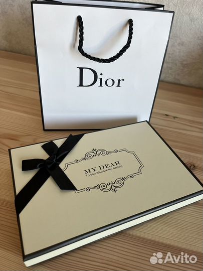 Духи женские dior в подарочной упаковки