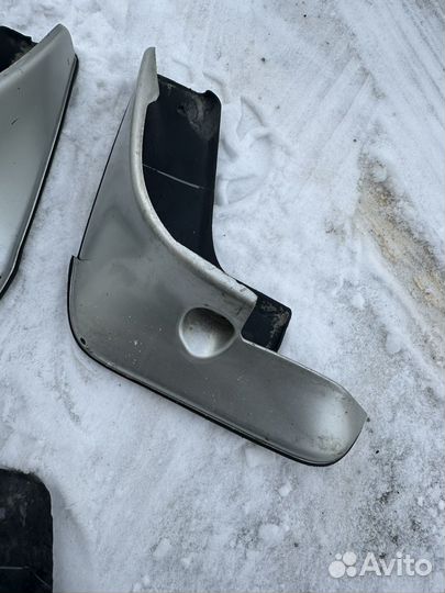 Брызговики для тойота премио