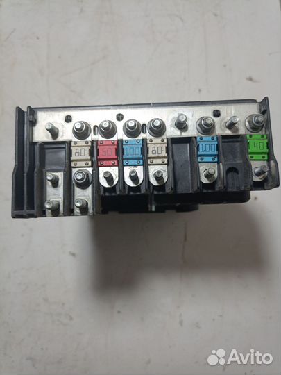 Блок предохранителей Volkswagen Passat b6