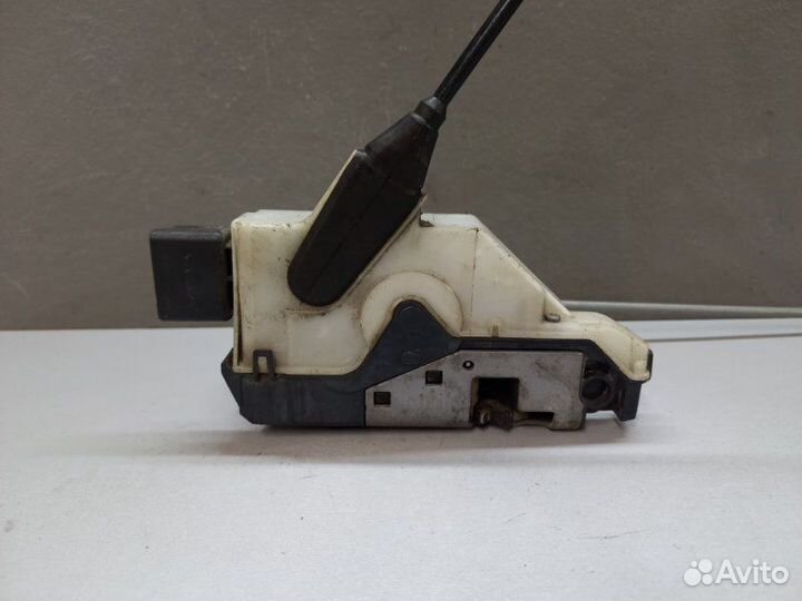 Замок двери передний правый Citroen C4 B7 2015