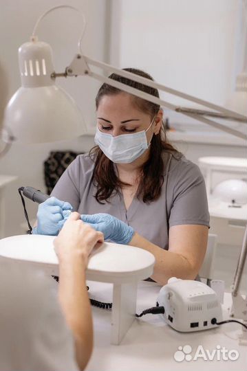 Курсы маникюра и наращивания ногтей и Педикюра