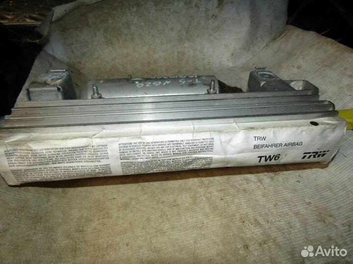 Подушка безопасности пассажирская (в торпедо) Tran