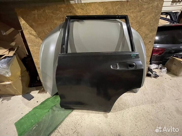 Задняя левая дверь Ленд крузер прадо 150