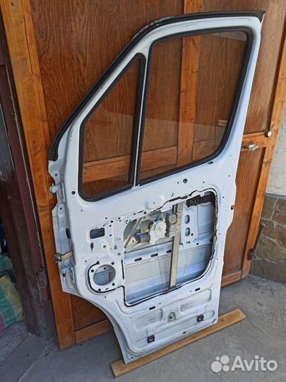 Дверь передняя боковая MB Sprinter w906 VW Crafter