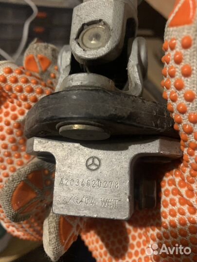 Рулевой карданчик Mercedes