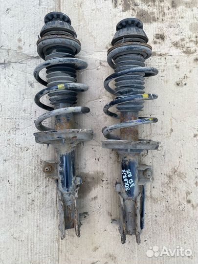 Амортизатор передний Hyundai Solaris 1 Kia Rio 3