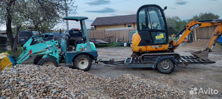 Мини-экскаватор