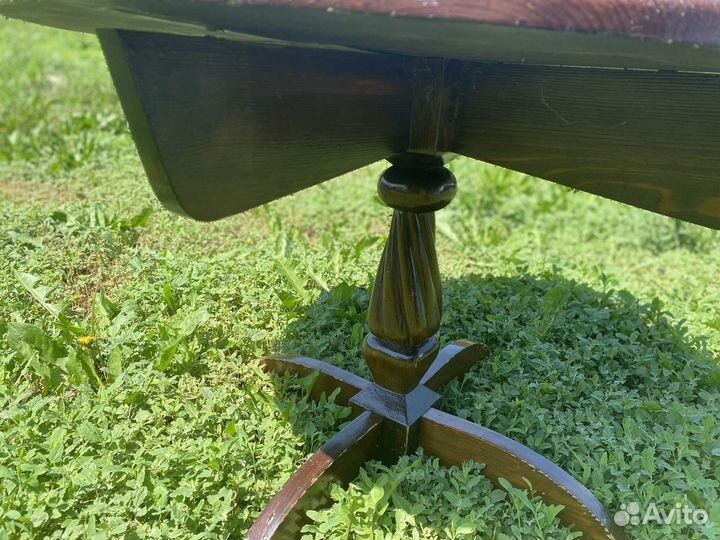 Журнальный столик круглый дерево