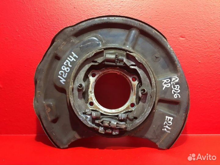 Кулак задний правый Mercedes-Benz E-Class W211