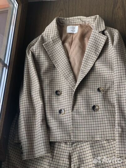 Костюм zara, новый. Size 13-14, на рост 164