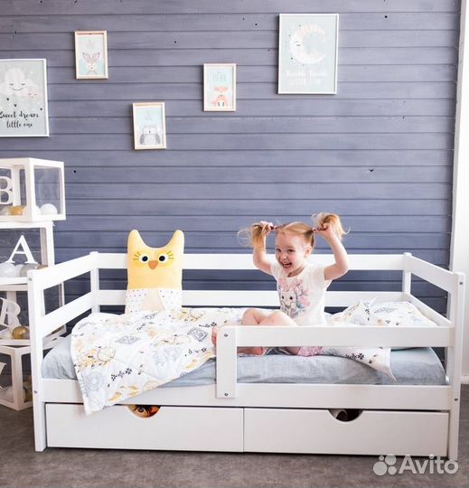 Кроватка из натурального дерева для малыша софа с