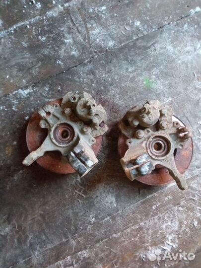 Кулак с ступицей перед. Форд Фокус 3,2013г