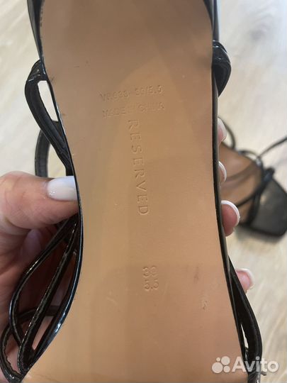 Босоножки черные 39