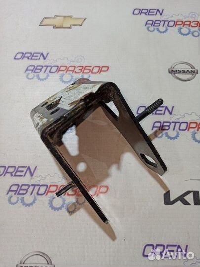 Кронштейн опоры двигателя Toyota Corolla 2006-2012