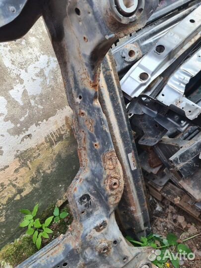 Подрамник передний Volvo S80 2 2.5 T 2012