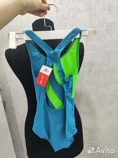 Купальник для девочки новый 122-128