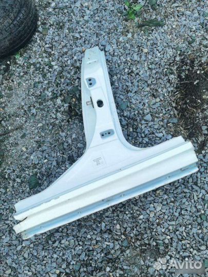 Центральная стойка кузова Citroen C4 седан 1.6