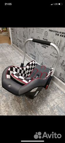 Автомобильное кресло