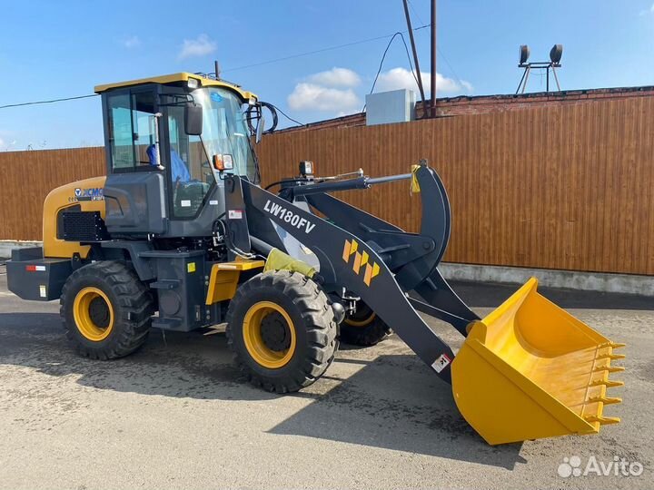 Фронтальный погрузчик XCMG LW180FV, 2023