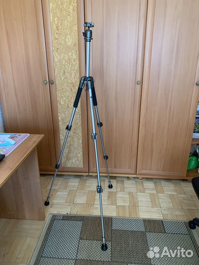 Штатив для видеосъемки