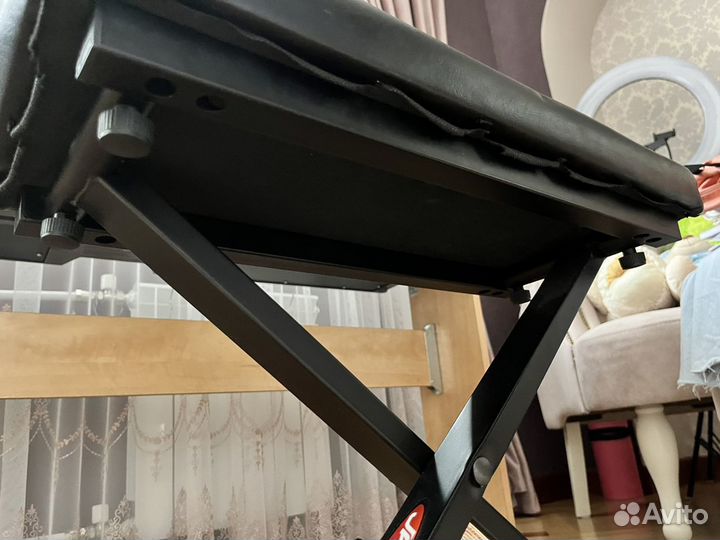 Банкетка для пианино