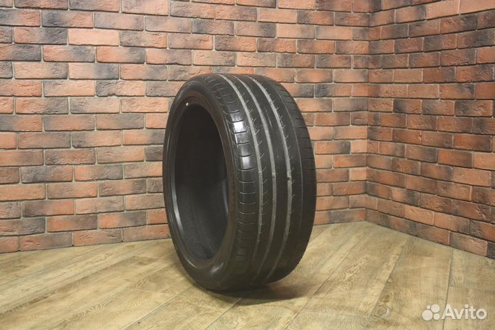 Yokohama Advan Sport V105 265/40 R20