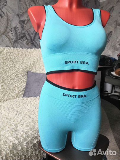 Костюм для фитнеса женский